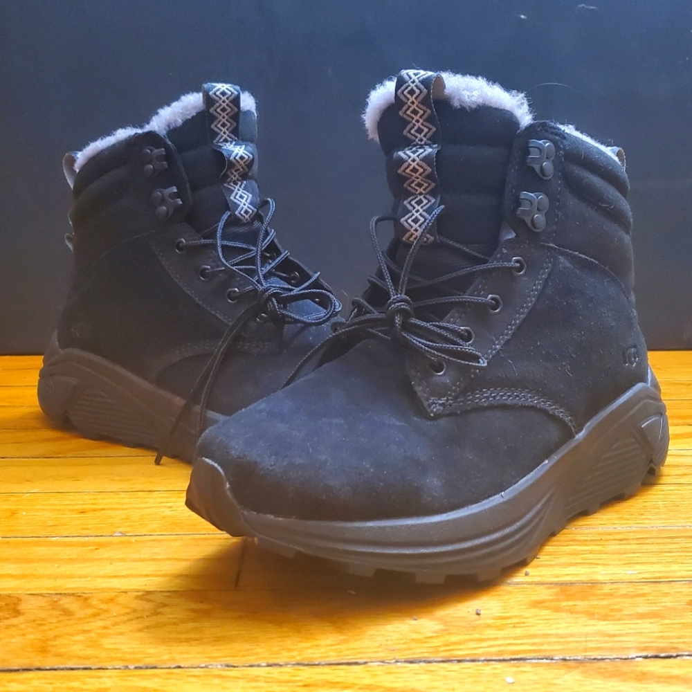 Mens UGG Miwo utility weather boots sz 8